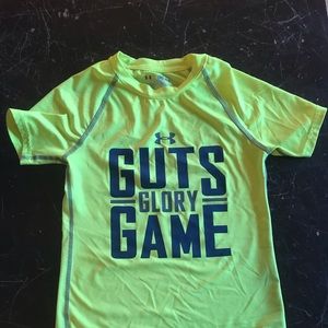 Under armor boys shirt
